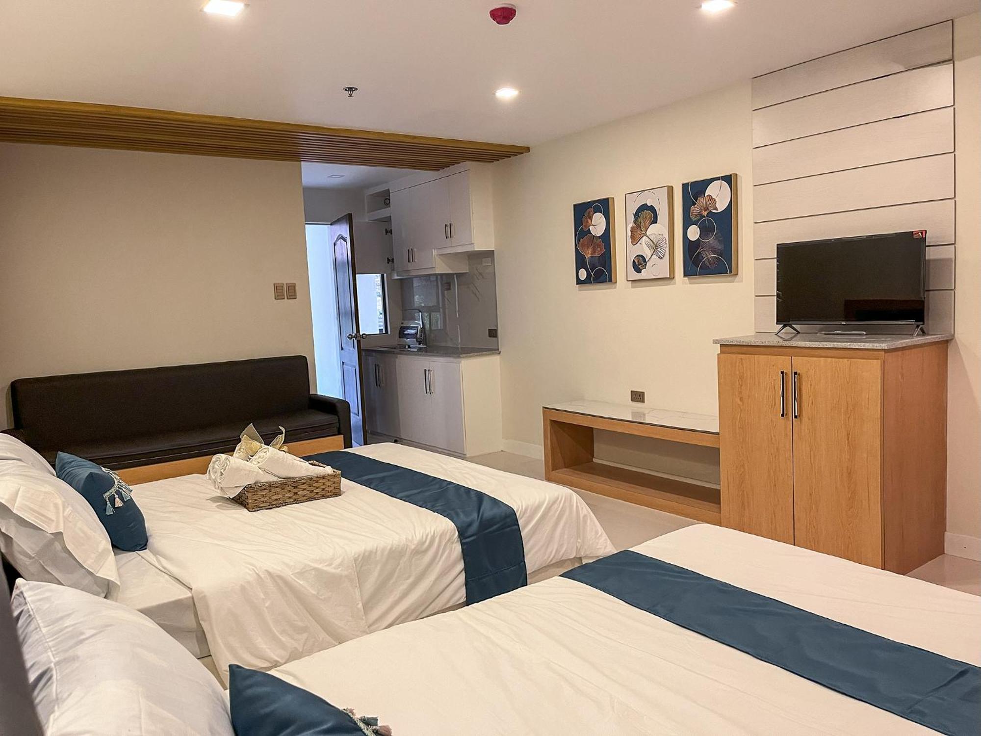 717 Residences Iloilo City Buitenkant foto
