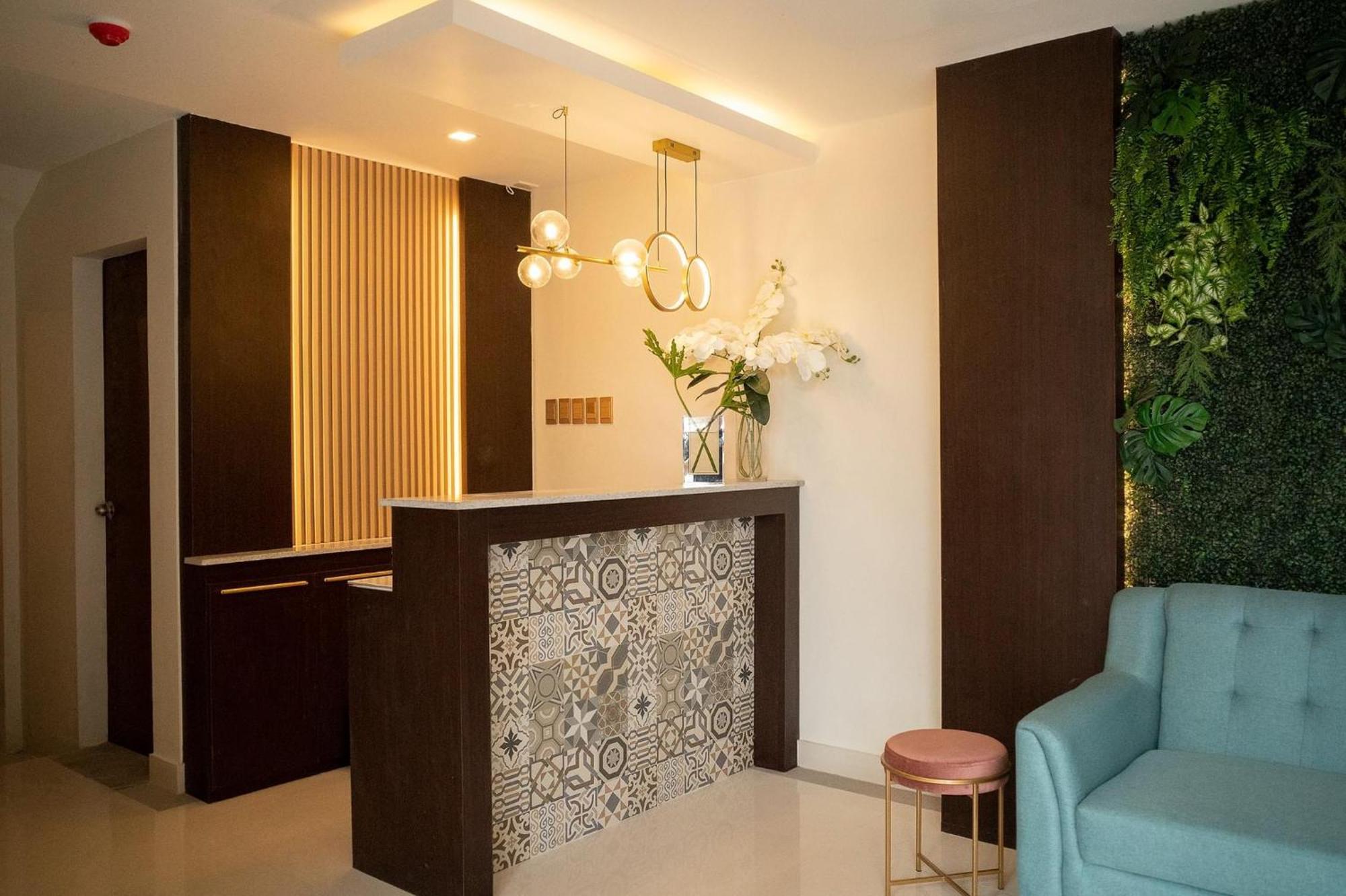 717 Residences Iloilo City Buitenkant foto